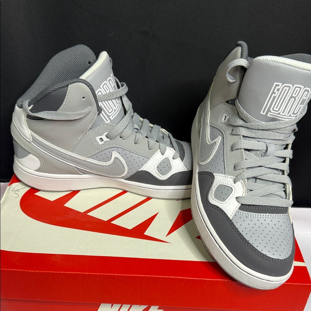 Nike Mid-Top Sneakers in Grey and White